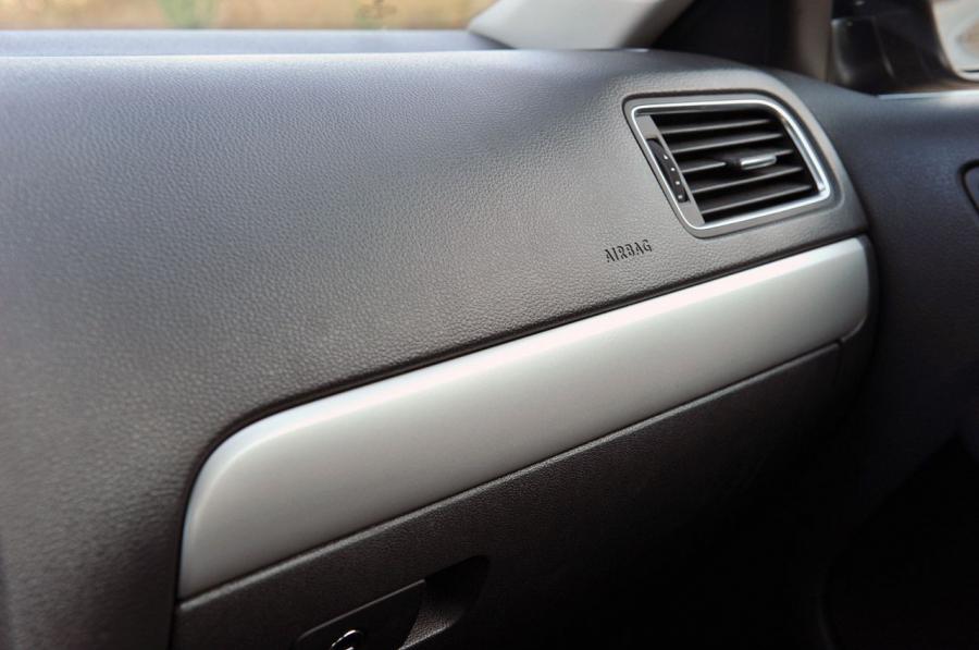  Volkswagen Jetta TDi 2011 года  (фото 11 из 120)
